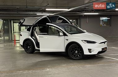 Позашляховик / Кросовер Tesla Model X 2017 в Харкові фото 21 Позашляховик / Кросовер Tesla Model X 2017 в Харкові