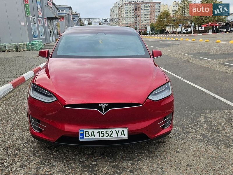 Позашляховик / Кросовер Tesla Model X 2019 в Одесі фото 2 Позашляховик / Кросовер Tesla Model X 2019 в Одесі