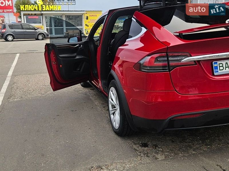 Позашляховик / Кросовер Tesla Model X 2019 в Одесі фото 15 Позашляховик / Кросовер Tesla Model X 2019 в Одесі