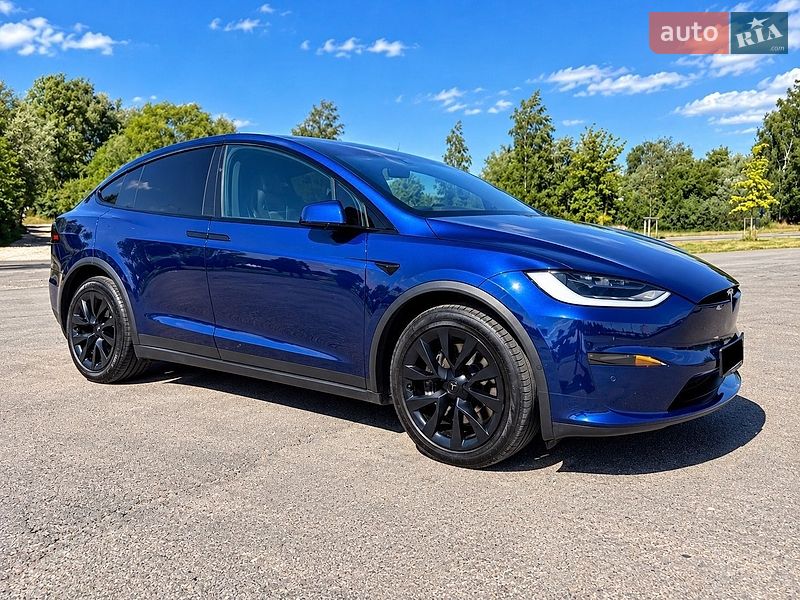 Tesla Model X 2022