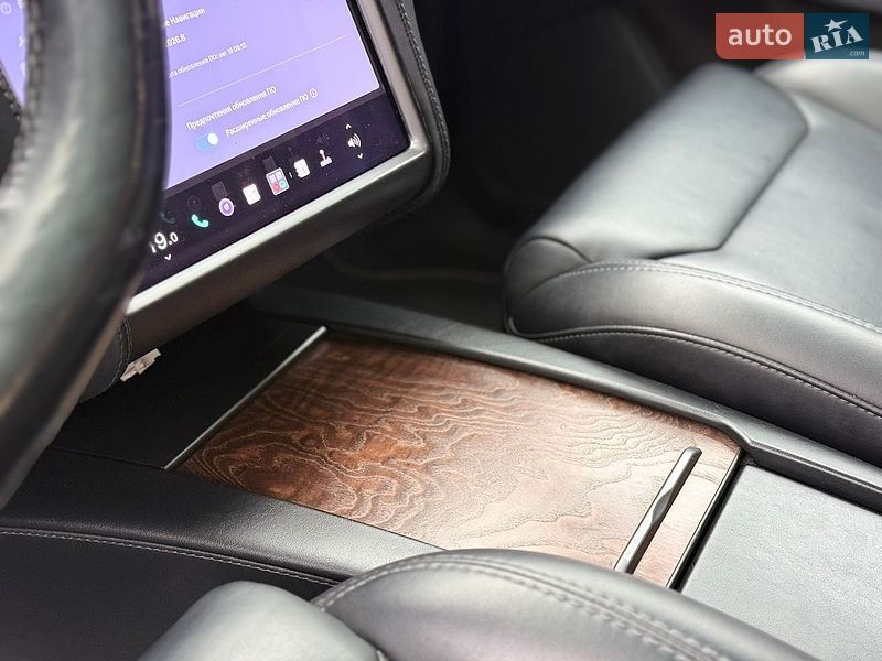 Позашляховик / Кросовер Tesla Model X 2019 в Стрию фото 32 Позашляховик / Кросовер Tesla Model X 2019 в Стрию