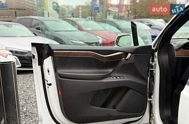 Позашляховик / Кросовер Tesla Model X 2019 в Стрию фото 45 Позашляховик / Кросовер Tesla Model X 2019 в Стрию
