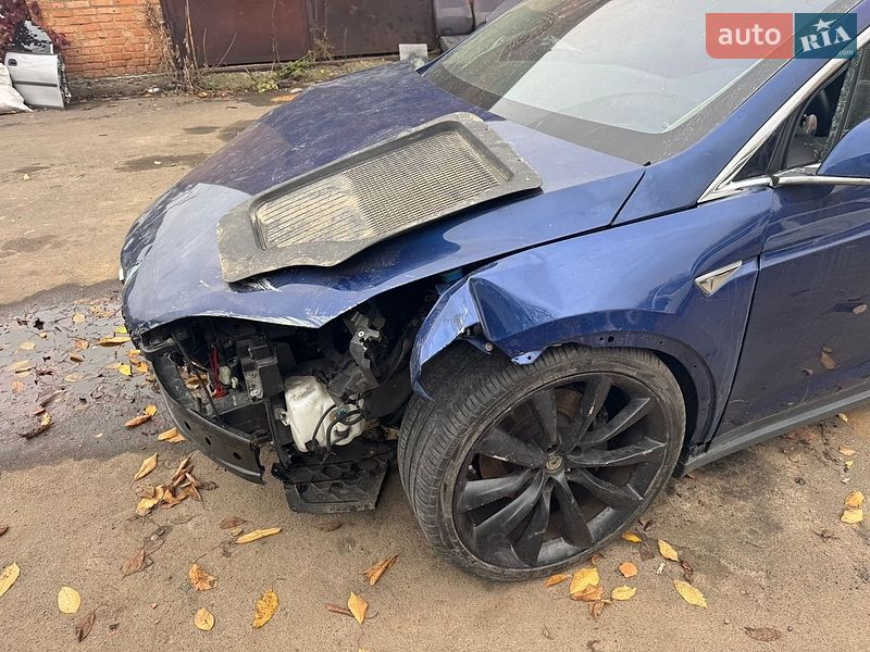 Внедорожник / Кроссовер Tesla Model X 2016 в Немирове