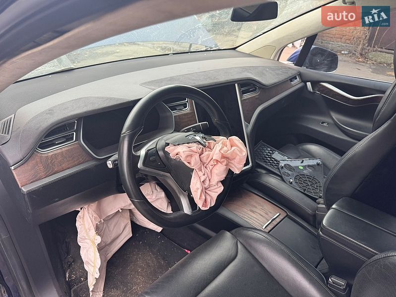 Внедорожник / Кроссовер Tesla Model X 2016 в Немирове