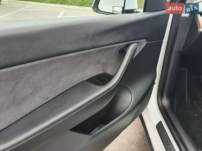 Універсал Tesla Model Y 2020 в Харкові