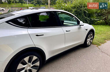 Внедорожник / Кроссовер Tesla Model Y 2021 в 