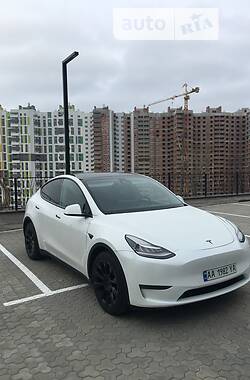 Внедорожник / Кроссовер Tesla Model Y 2020 в Киеве