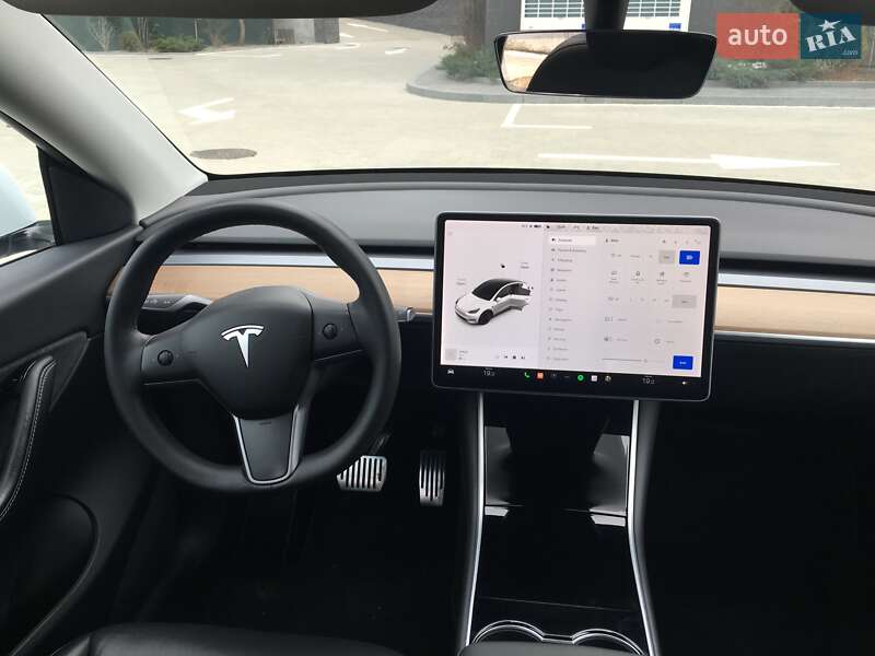 Внедорожник / Кроссовер Tesla Model Y 2020 в Киеве