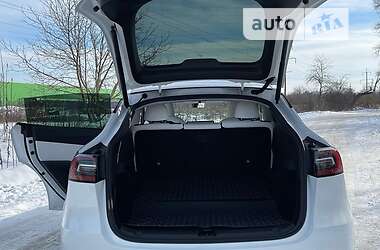 Внедорожник / Кроссовер Tesla Model Y 2021 в 