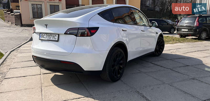 Внедорожник / Кроссовер Tesla Model Y 2021 в Львове