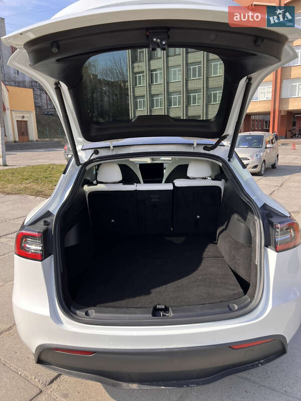 Внедорожник / Кроссовер Tesla Model Y 2021 в Львове