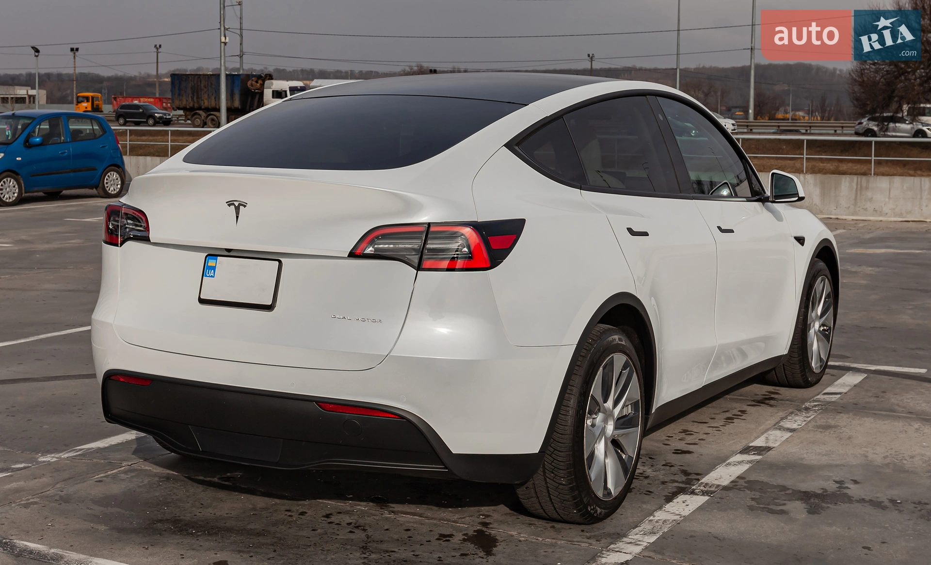 2020 Tesla Model Y - мініатюра 3