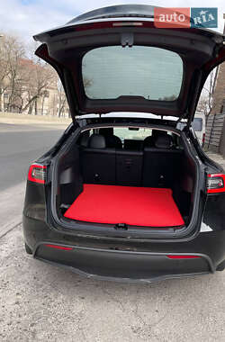 Внедорожник / Кроссовер Tesla Model Y 2021 в 