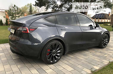 Внедорожник / Кроссовер Tesla Model Y 2020 в Киеве