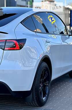 Внедорожник / Кроссовер Tesla Model Y 2020 в 