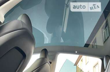 Позашляховик / Кросовер Tesla Model Y 2022 в 