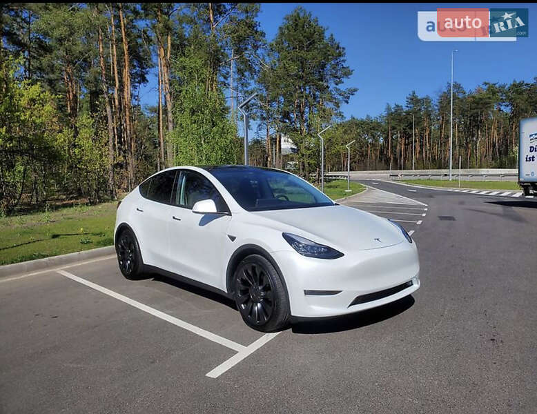 Внедорожник / Кроссовер Tesla Model Y 2020 в Киеве