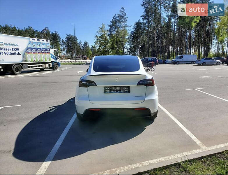 Внедорожник / Кроссовер Tesla Model Y 2020 в Киеве