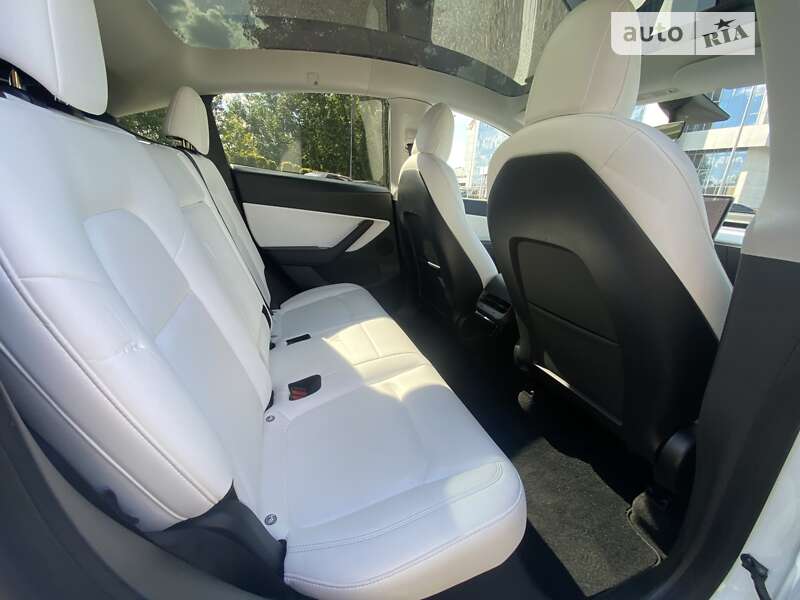 Позашляховик / Кросовер Tesla Model Y 2021 в Києві фото 7 Позашляховик / Кросовер Tesla Model Y 2021 в Києві
