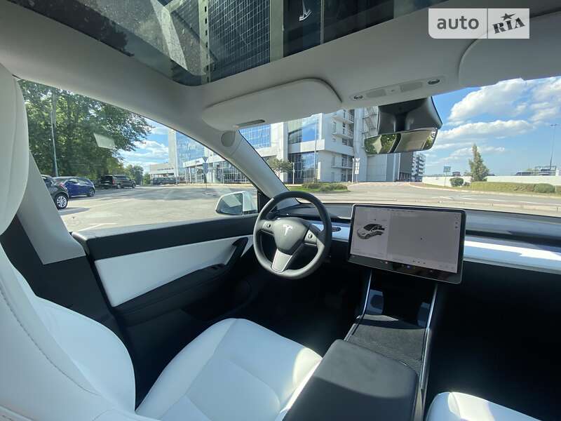 Позашляховик / Кросовер Tesla Model Y 2021 в Києві фото 13 Позашляховик / Кросовер Tesla Model Y 2021 в Києві