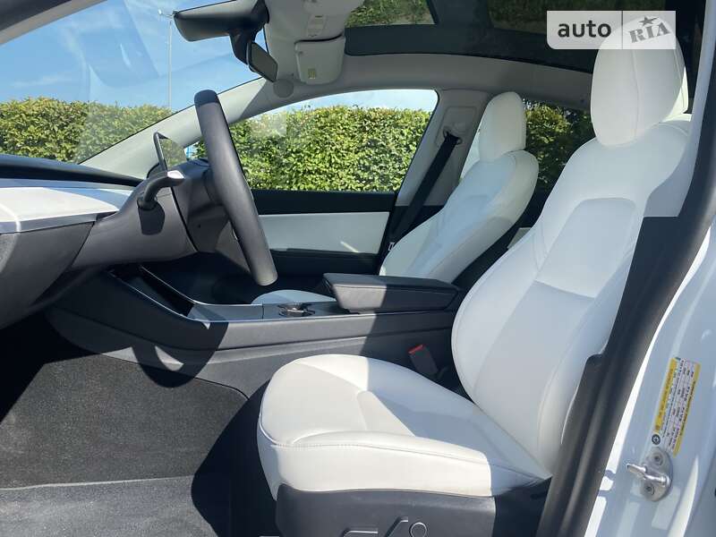 Позашляховик / Кросовер Tesla Model Y 2021 в Києві фото 24 Позашляховик / Кросовер Tesla Model Y 2021 в Києві