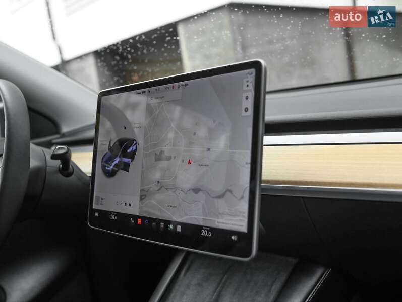 Позашляховик / Кросовер Tesla Model Y 2021 в Івано-Франківську