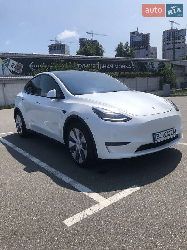 Внедорожник / Кроссовер Tesla Model Y 2020 в Киеве