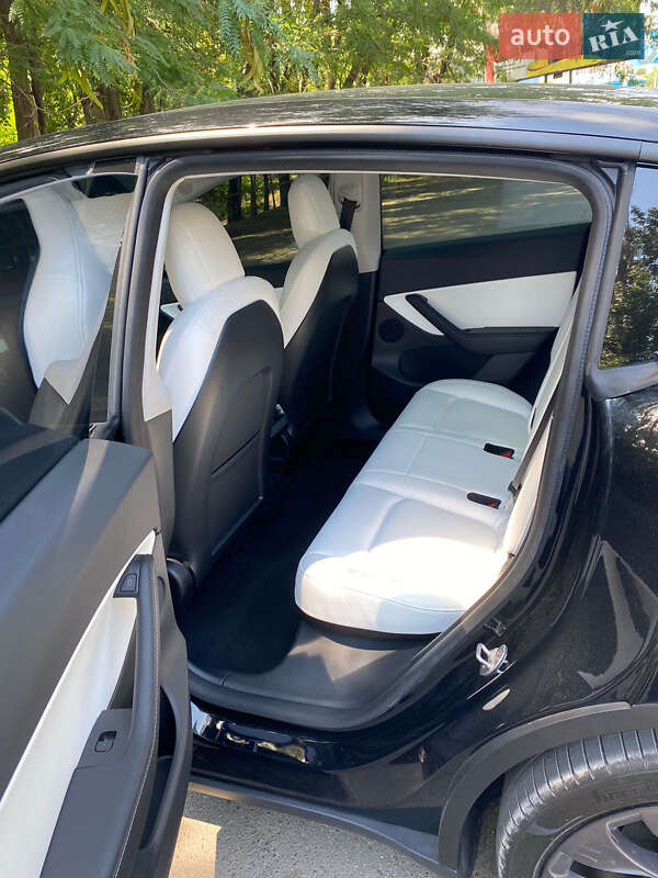 Внедорожник / Кроссовер Tesla Model Y 2021 в Одессе
