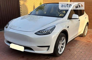 Внедорожник / Кроссовер Tesla Model Y 2021 в 
