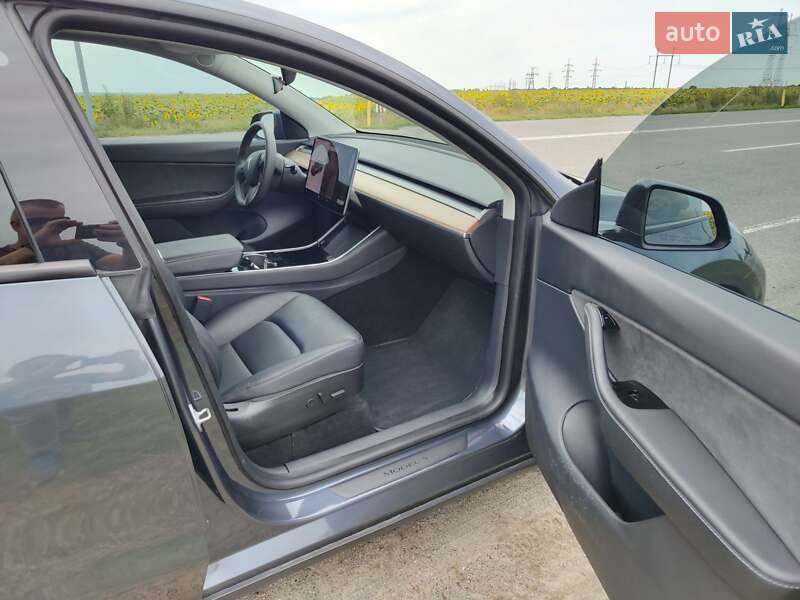 Позашляховик / Кросовер Tesla Model Y 2020 в Дніпрі