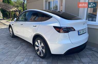 Позашляховик / Кросовер Tesla Model Y 2021 в 