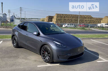 Позашляховик / Кросовер Tesla Model Y 2022 в Умані