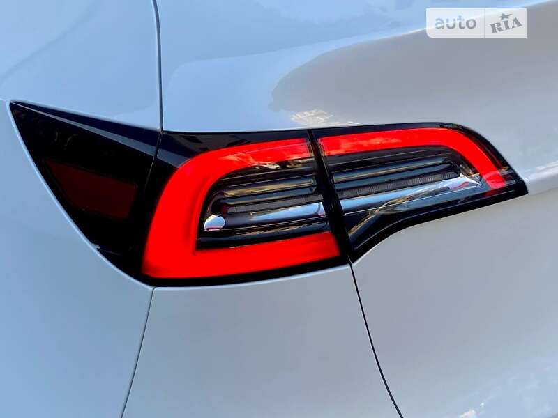 Внедорожник / Кроссовер Tesla Model Y 2022 в Одессе