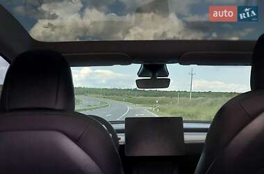 Позашляховик / Кросовер Tesla Model Y 2021 в Дніпрі
