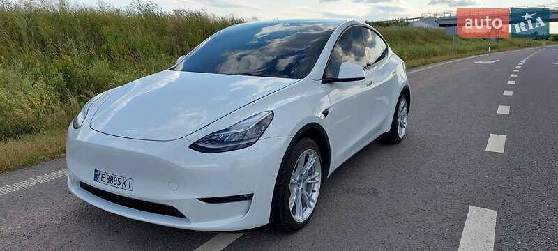 Tesla Model Y 2021