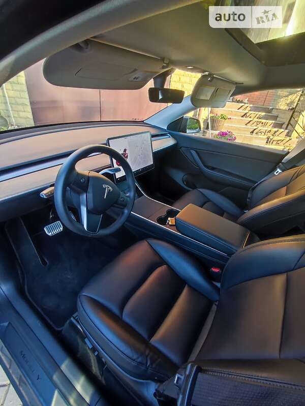 Внедорожник / Кроссовер Tesla Model Y 2020 в Днепре