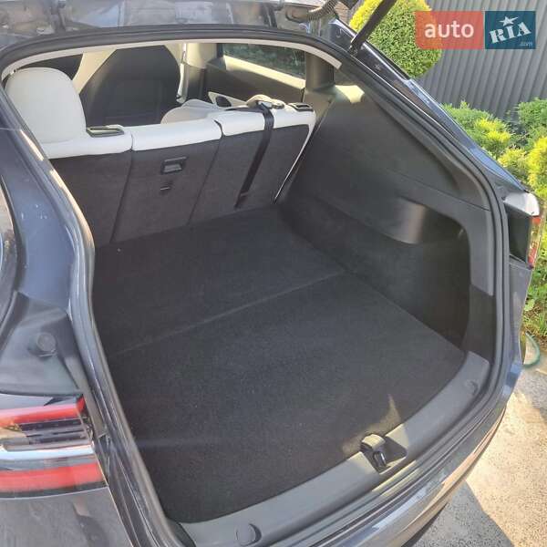 Внедорожник / Кроссовер Tesla Model Y 2020 в Тернополе