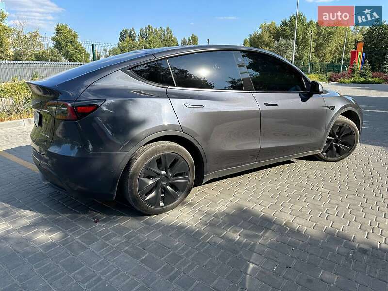 Позашляховик / Кросовер Tesla Model Y 2021 в Кам'янському