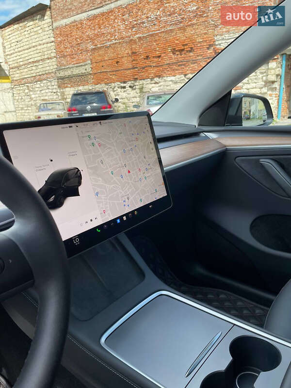 Позашляховик / Кросовер Tesla Model Y 2022 в Львові