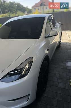 Позашляховик / Кросовер Tesla Model Y 2021 в Києві