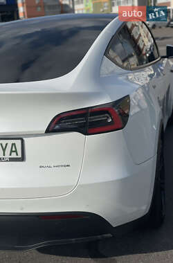 Позашляховик / Кросовер Tesla Model Y 2021 в Києві