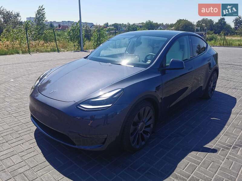 Tesla Model Y 2022