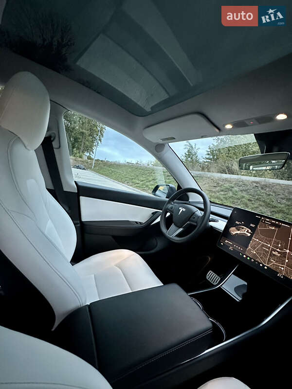Позашляховик / Кросовер Tesla Model Y 2020 в Тернополі