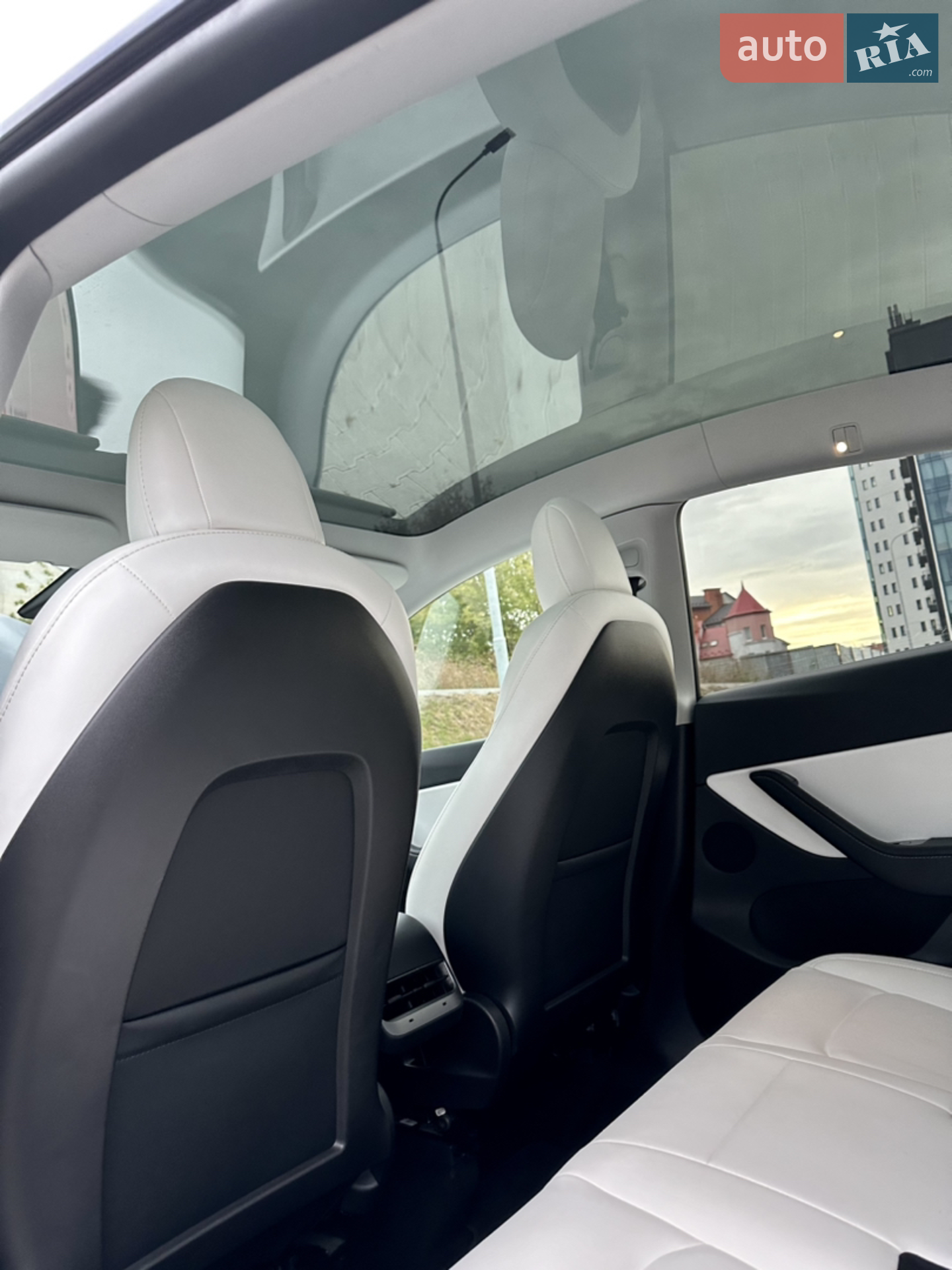 2020 Tesla Model Y - мініатюра 24