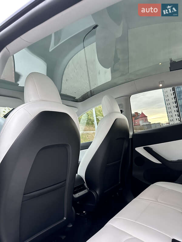 Позашляховик / Кросовер Tesla Model Y 2020 в Тернополі