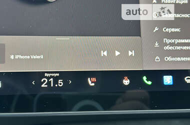 Внедорожник / Кроссовер Tesla Model Y 2022 в 