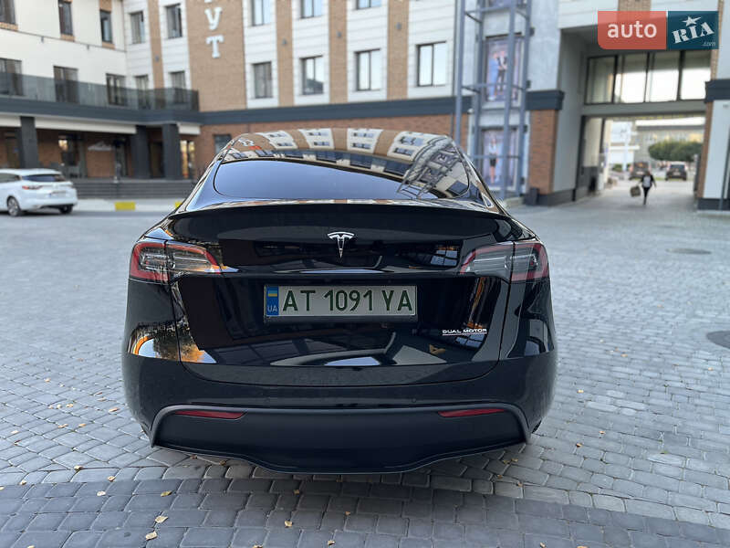 Позашляховик / Кросовер Tesla Model Y 2022 в Івано-Франківську