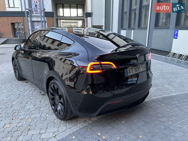 Позашляховик / Кросовер Tesla Model Y 2022 в Івано-Франківську