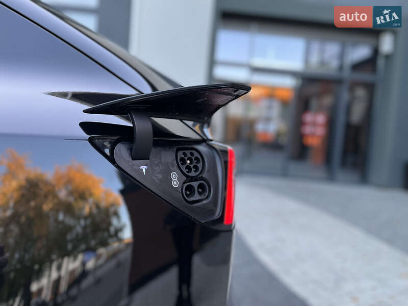 Позашляховик / Кросовер Tesla Model Y 2022 в Івано-Франківську