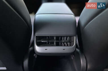 Внедорожник / Кроссовер Tesla Model Y 2022 в 